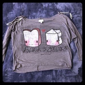 Off shoulder shirt